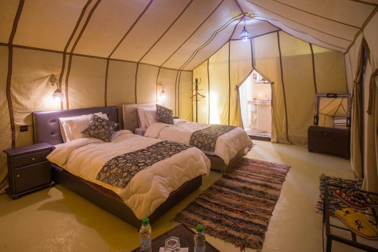 Отель Oasis Luxury Camp Мерзуга Экстерьер фото